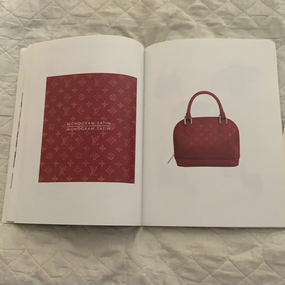 Authentic Vintage 2004 Louis Vuitton Catalogue - Picture 6 of 9